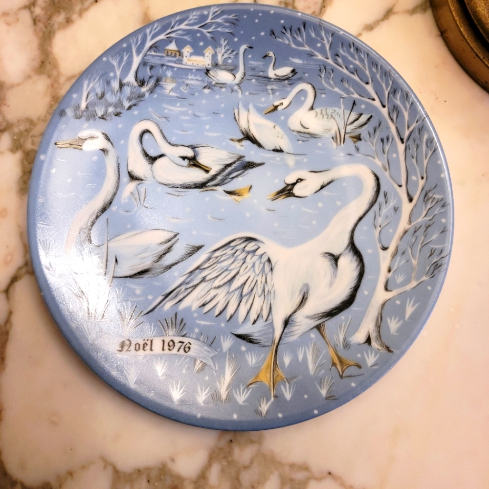 Haviland Limoges "Seven Swans A'Swimming" Christmas Plate